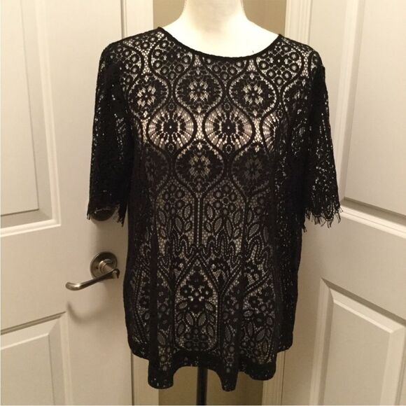 Loft size med black lace top with bow - Picture 1 of 6